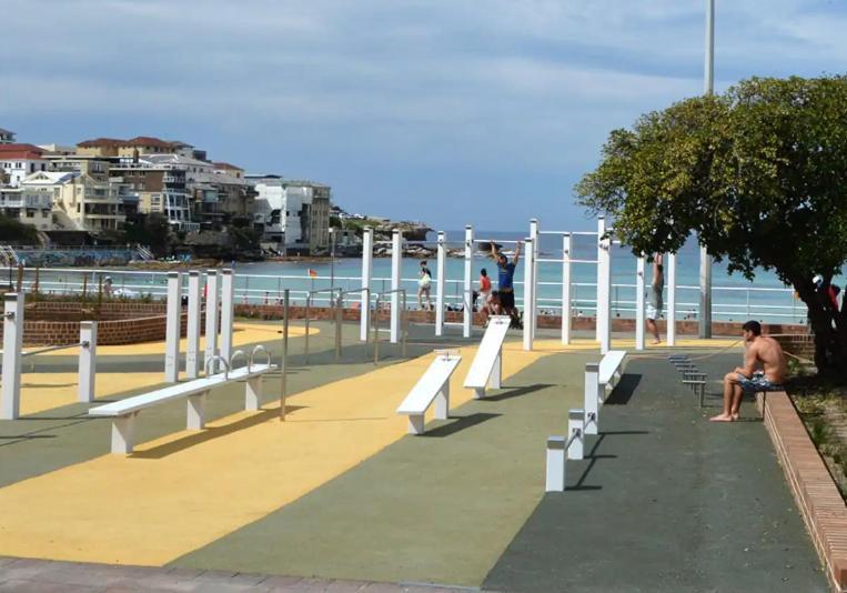 시드니 Best Location At Bondi Beach, On The Beach! 아파트 외부 사진